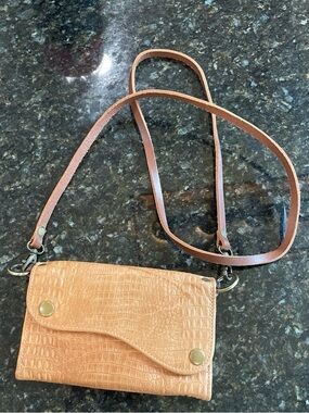 Leather Crossbody Wallet Organizer in Beige and Tan
